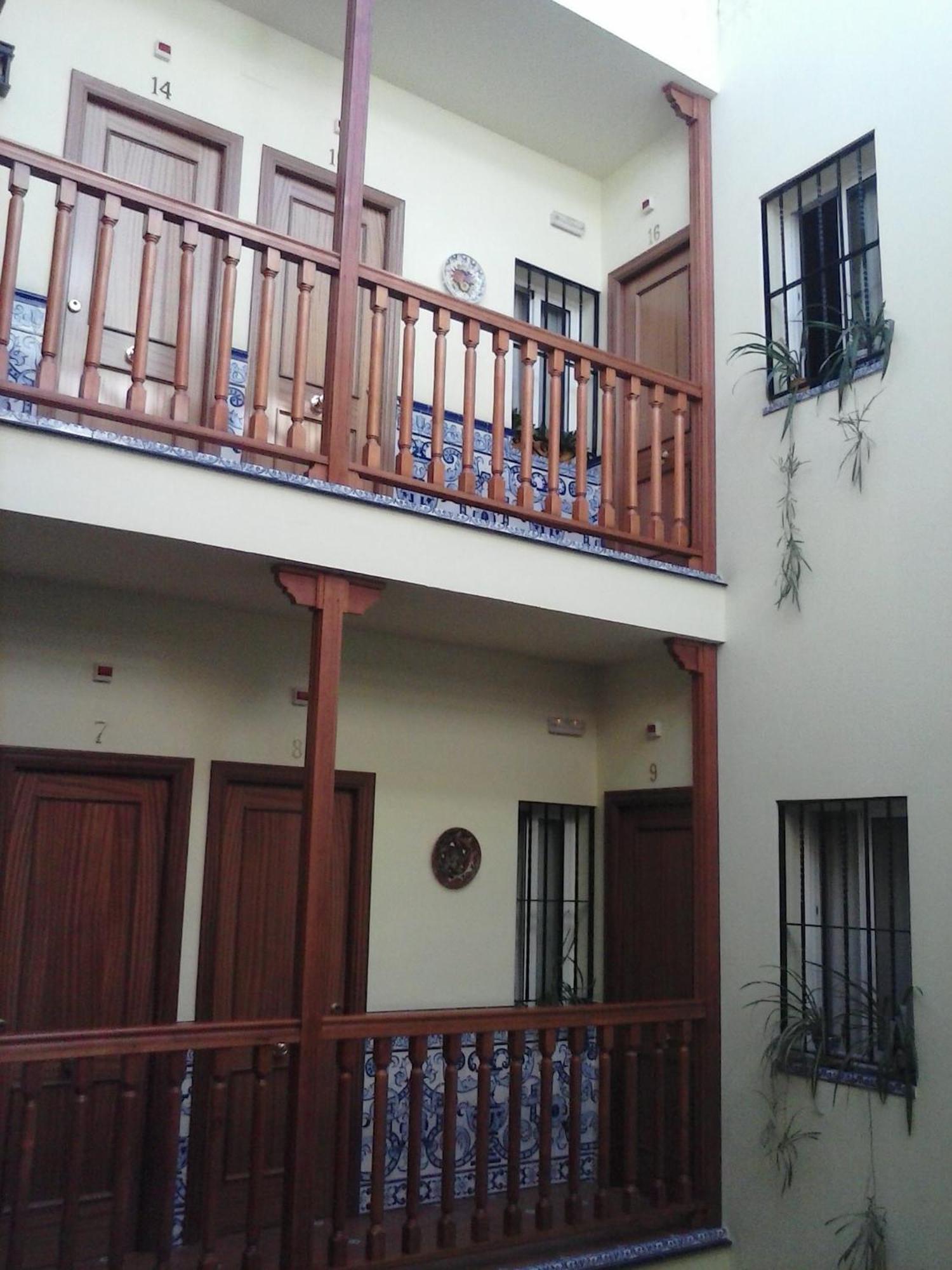 Pensión Doña Trinidad 3*