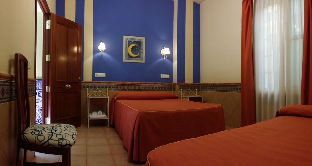Pensión Doña Trinidad 3*